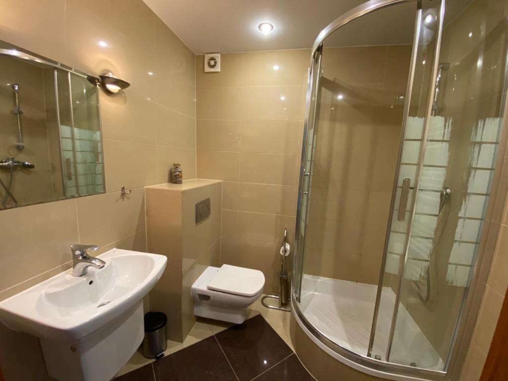 Apartamenty Zeromskiego Przy Promenadzie I Morzu 슈비노우이스쳬 외부 사진